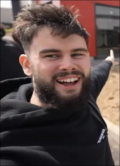 Un ami d'Inoxtag, bien évidemment...