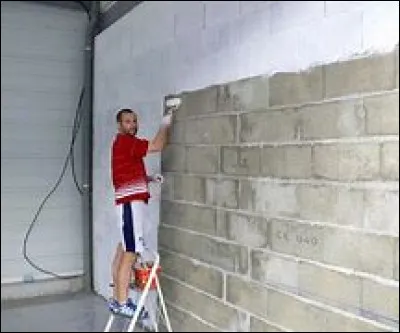 Pour cacher les imperfections, on met :