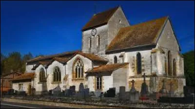 Vos avez sur cette image l'&eacute;glise Saint-Memmie, &agrave; Courtisols. Ville de l'aire d'attraction Ch&acirc;lonnaise, elle se situe dans le d&eacute;partement ...