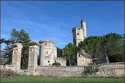 Je vous emm&egrave;ne en Occitanie &agrave; la d&eacute;couverte du ch&acirc;teau du Val&egrave;s, &agrave; Montmaur. Village du Lauragais, dans l'arrondissement de Carcassonne, il se situe dans le d&eacute;partement ...