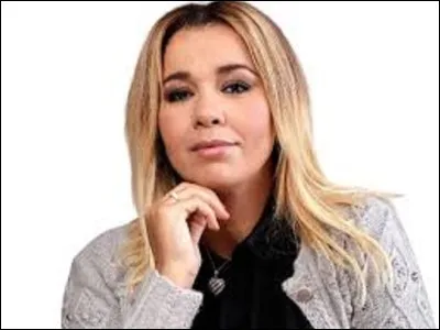 Née le 30 octobre 1982, Chimène Badi est une chanteuse qui se fit connaitre en 2002 grâce à une émission de télé-crochet. Laquelle ?