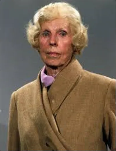 Née Claude Cahour le 13 novembre 1912 à Château-Gontier (Mayenne) et morte à Paris le 3 juillet 2007, elle fut Première dame de France. Quel était son nom d'épouse ?