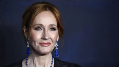 Qui est l'auteure de la saga "Harry Potter" ?