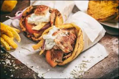 Quel nom porte ce fameux sandwich grec ?