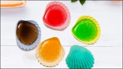 Quelle est cette confiserie de sucre cuit parfumé, coulée dans un coquillage ?