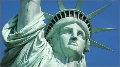 Quel grand penseur français a-t-il écrit : Je suis esclave par mes vices et libre par mes remords" ?