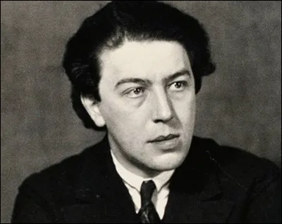 Qui est ce poète et écrivain français surréaliste envoyé à Mexico par le ministère des Affaires étrangères et accueilli par le couple Kahlo-Rivera ?