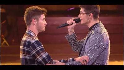 Quel surnom donne-t-on au duo de Julien et Axel ?