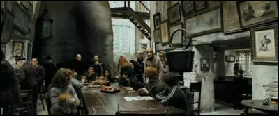 Quel numéro de chambre Harry loue-t-il pour deux semaines au Chaudron Baveur après avoir gonflé sa tante ?