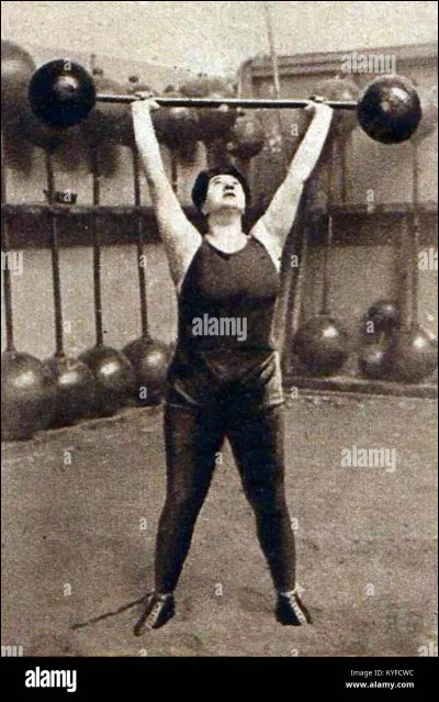 Violette Moris était...