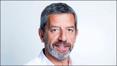 Qui est ce médecin qui a co-présenté ''Le Magazine de la santé'' avec Marina Carrère d'Encausse ?