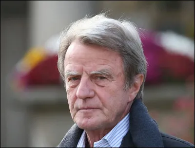 Quel est ce médecin qui a participé à la création de lONG ''Médecins sans frontières'' ?