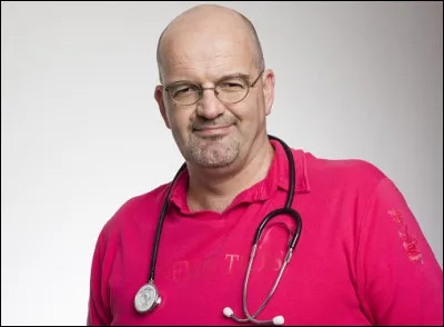 Quel est le nom de ce médecin, principal intervenant dans le domaine médical sur France Télévisions ?