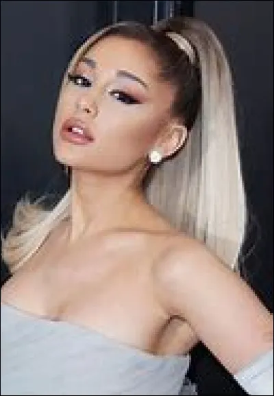 Quel âge avait Ariana Grande lorsqu'elle a sorti son premier titre ?