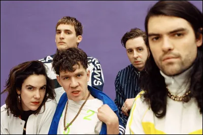 Un gars te traite mal.