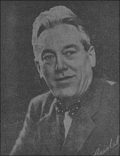 Quel est le dernier événement qui permet d'avoir le gouvernement totalitaire ?