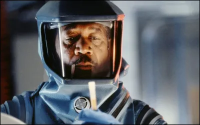 Comment s'intitule ce thriller avec Freeman ?