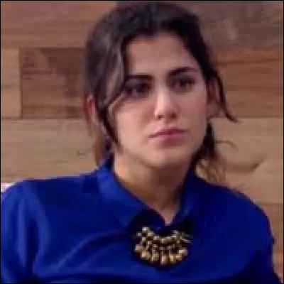 De qui Daniela est-elle amoureuse ? (1re saison)