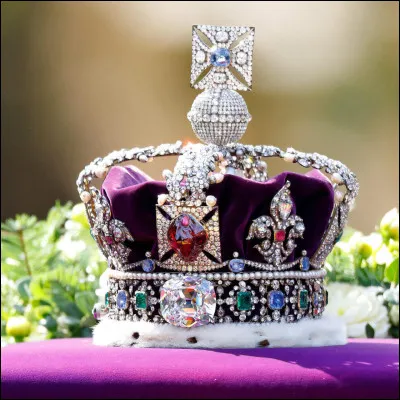 Quel groupe a chanté "Don't Stop Me Now" ?