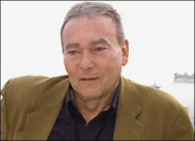 Qui est ce cinéaste, réalisateur du téléfilm ''le Pantalon'' ?