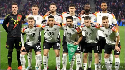 L'Allemagne qui accueille la compétition est aussi l'une des favorites pour la victoire finale malgré les dernières grandes compétitions internationales où elle a fait des résultats lamentables. De quand date sa dernière demi-finale d'une compétition internationale ?