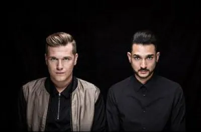 Km 306 : Rimini. Cette ville est la capitale de sa province dans la région Émilie-Romagne. Quelle mer baigne ses côtes ?