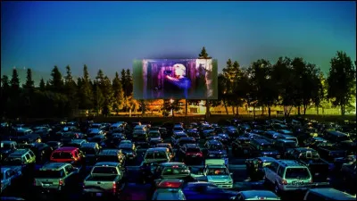 Dans quel pays le ''drive-in'' (cinéma en plein air où les spectateurs restent dans leur voiture pendant la projection) a-t-il été inventé ?