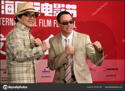 À quelle chanteuse doit-on le titre "Honk Kong Star" ?