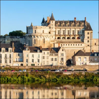 Km 122,2 : Ozzano Dell'Emilia. La ville compte quatre &eacute;glises, parmi les trois nomm&eacute;es laquelle est la plus r&eacute;cente ?