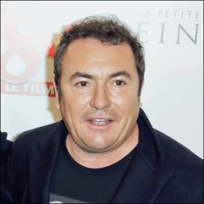 Qui est ce cinéaste, réalisateur des trois films ''camping'' ?