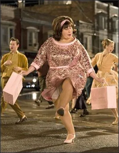 Dans ce film, il est Edna Turnblad !