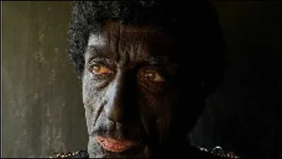 Un indice : Vous voulez un whisky ? - Juste un doigt - Vous voulez pas un whisky d'abord ?