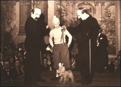 A qui doit-on la pièce de théâtre "Monsieur Boullock a disparu" ?