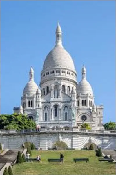 Durant quel siècle la basilique du Sacré-Coeur de Montmartre a-t-elle était terminée ?