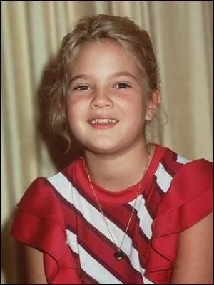 Lorsqu'elle tait  l'cole. Qui est-ce ?