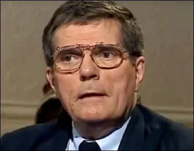 Qui est cet animateur de radio et de télé français, créateur de l'émission ''Les Raisins verts'' ?