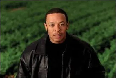Dr. Dre est un célèbre rappeur américain qui a lancé la carrière d'Eminem.