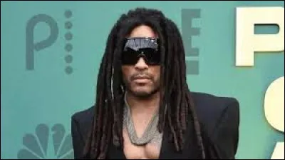 Lenny Kravitz aura 50 ans en 2024.