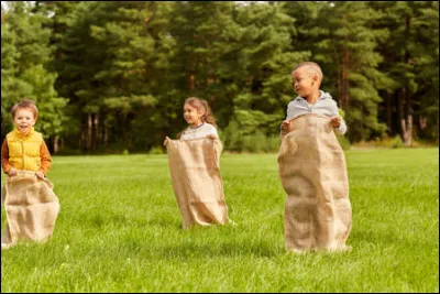 Voici une image représentant le jeu du sac...