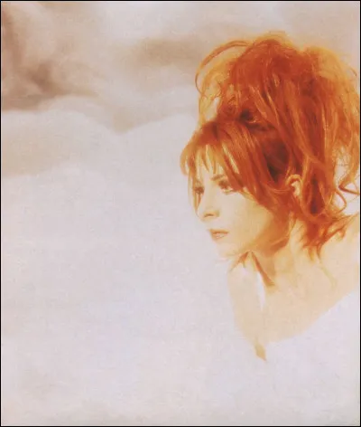 Comment est l'instant chanté par Mylène Farmer ?