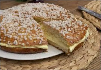 Quel est le nom de cette pâtisserie fourrée à la crème ?