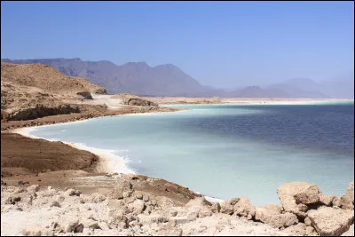 Djibouti - Quel est le nom de ce lac, qui est le point le plus bas du continent africain et le troisième point le plus bas de la planète ?