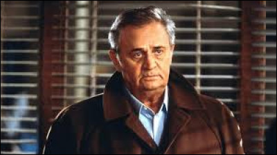 Télévision - Qui a incarné Navarro la série télévisée du même nom ?