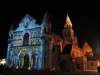 À quoi le nom "Vienne" est-il rattaché géographiquement parlant ?