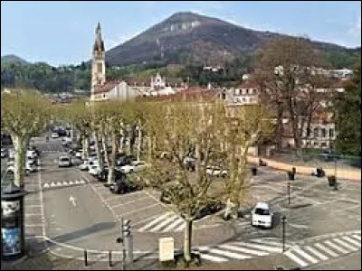 Pour finir, je vous emmène à Voiron. Ville de l'aire d'attraction Grenobloise, elle se trouve dans le département ...