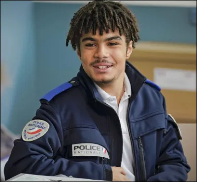 Que faisait Kévin Lorin avant d'intégrer la police, aux côtés du capitaine Vincent Béraud ?