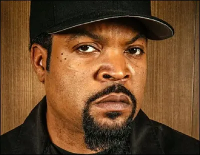 Quel est le nom de ce rappeur ?