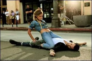 Quel est le titre de ce clip chant par Maroon 5 ?