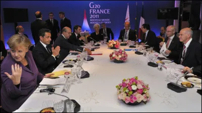 Quel président américain déjà venu pour le G 20 est revenu pour l'hommage aux victimes du 13 novembre ?