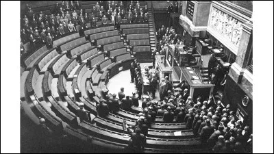 Quand de Gaulle dissout-il une deuxième fois l'assemblée ?